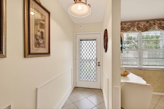 2902 Victoria Circle J-2, Coconut Creek, FL 33066