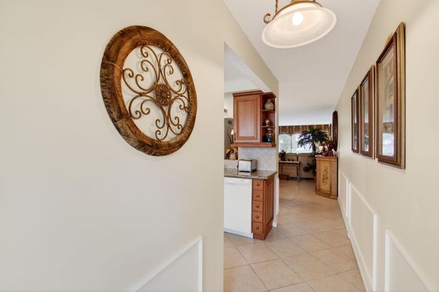 2902 Victoria Circle J-2, Coconut Creek, FL 33066