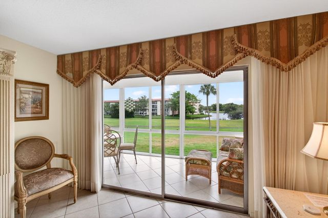 2902 Victoria Circle J-2, Coconut Creek, FL 33066