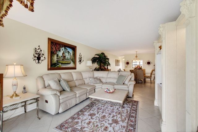 2902 Victoria Circle J-2, Coconut Creek, FL 33066