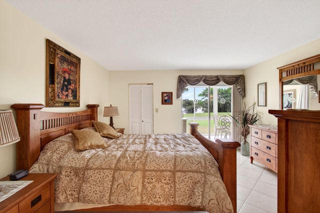 2902 Victoria Circle J-2, Coconut Creek, FL 33066