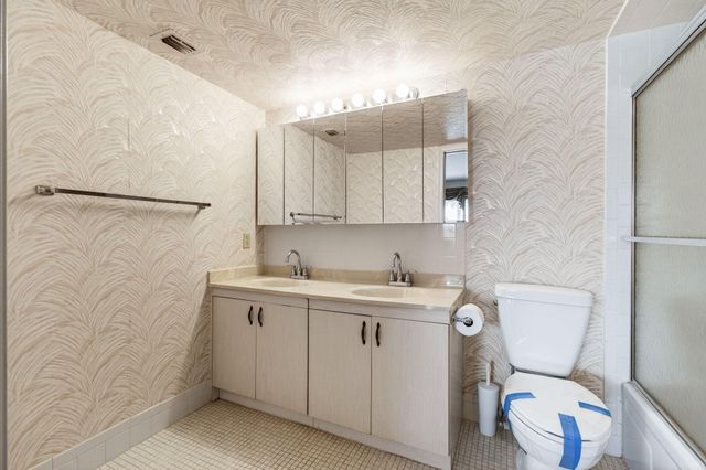 2902 Victoria Circle J-2, Coconut Creek, FL 33066