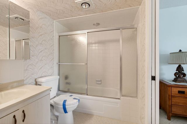 2902 Victoria Circle J-2, Coconut Creek, FL 33066