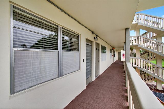 2902 Victoria Circle J-2, Coconut Creek, FL 33066