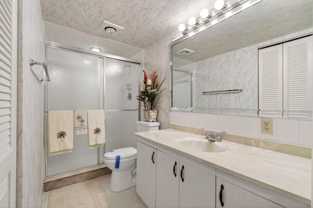 2902 Victoria Circle J-2, Coconut Creek, FL 33066