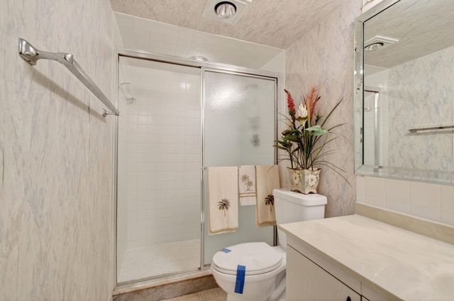 2902 Victoria Circle J-2, Coconut Creek, FL 33066