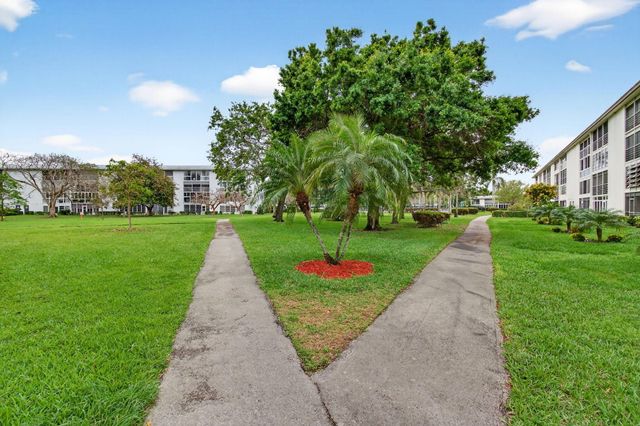 2902 Victoria Circle J-2, Coconut Creek, FL 33066