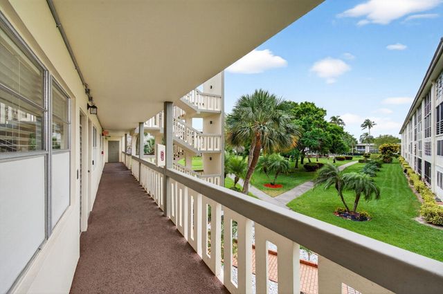 2902 Victoria Circle J-2, Coconut Creek, FL 33066