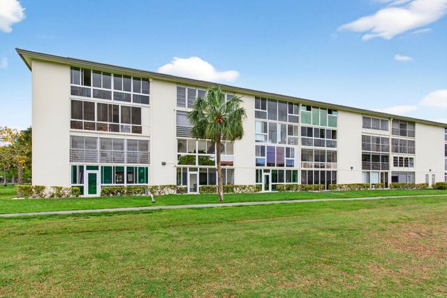 2902 Victoria Circle J-2, Coconut Creek, FL 33066