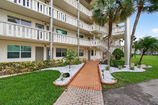 2902 Victoria Circle J-2, Coconut Creek, FL 33066