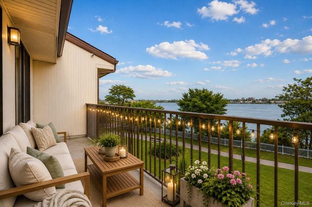 120-09 Riviera Court 10B, College Point, NY 11356