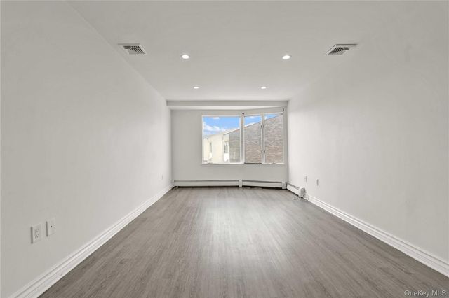 120-09 Riviera Court 10B, College Point, NY 11356