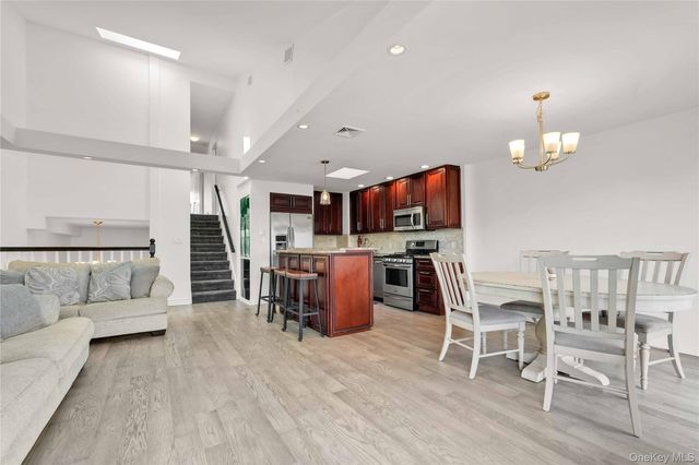 120-09 Riviera Court 10B, College Point, NY 11356