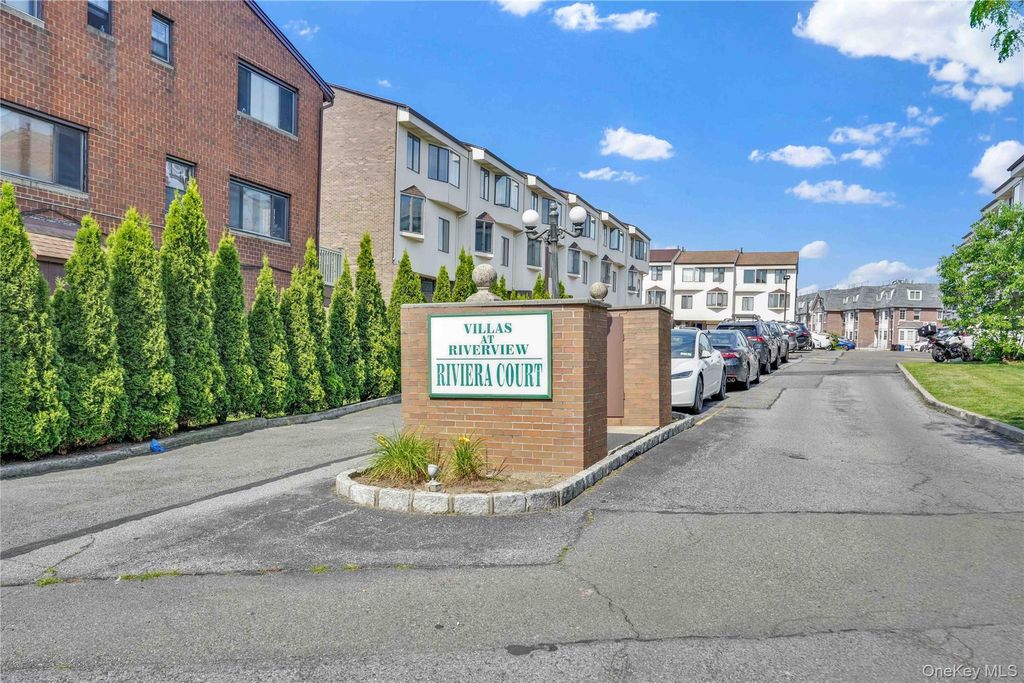 120-09 Riviera Court 10B, College Point, NY 11356