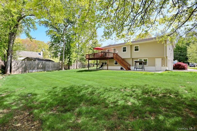 33 Farmhouse Road, Congers, NY 10920