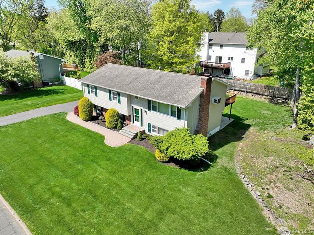 33 Farmhouse Road, Congers, NY 10920