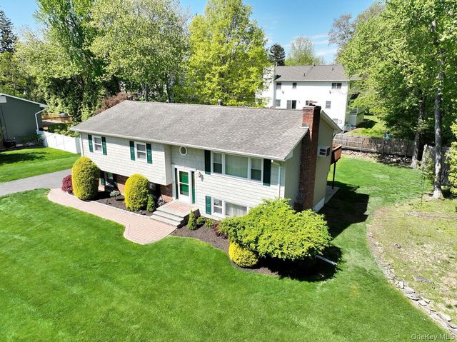 33 Farmhouse Road, Congers, NY 10920