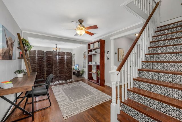 2240 Lawndale Drive, Dallas, TX 75211