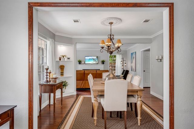 2240 Lawndale Drive, Dallas, TX 75211