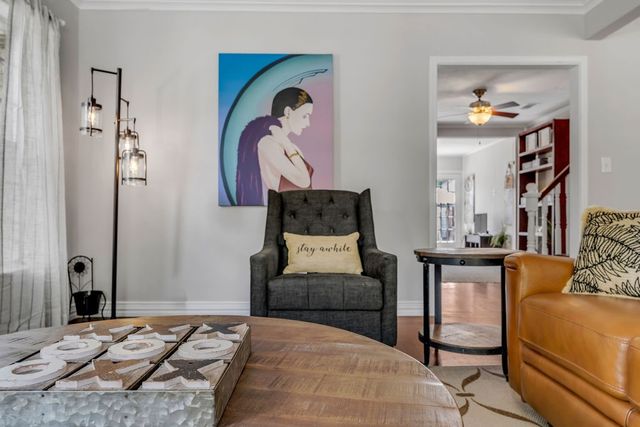 2240 Lawndale Drive, Dallas, TX 75211