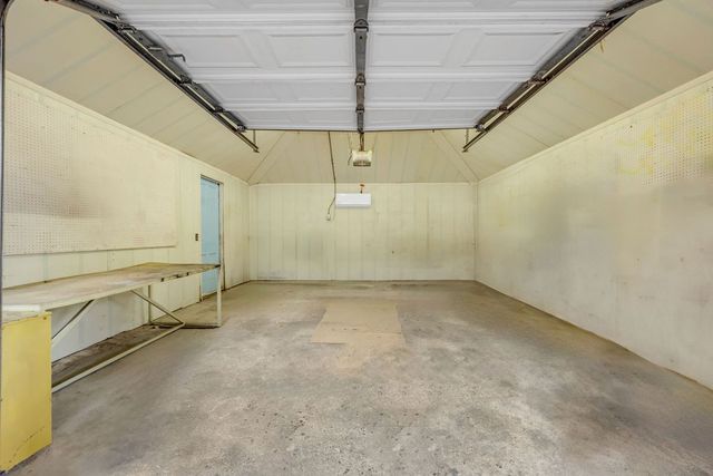 2240 Lawndale Drive, Dallas, TX 75211