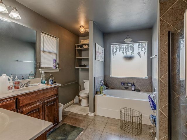 2113 NW 157th Terrace, Edmond, OK 73013