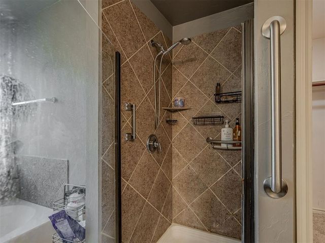 2113 NW 157th Terrace, Edmond, OK 73013