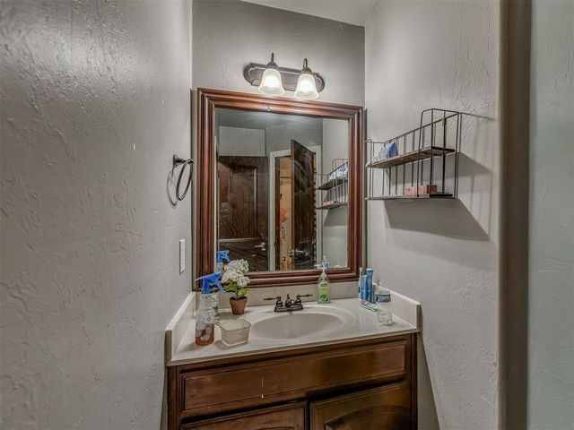 2113 NW 157th Terrace, Edmond, OK 73013