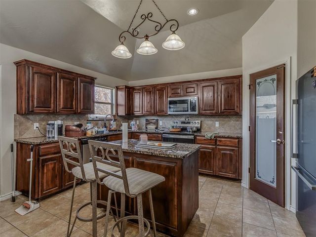 2113 NW 157th Terrace, Edmond, OK 73013
