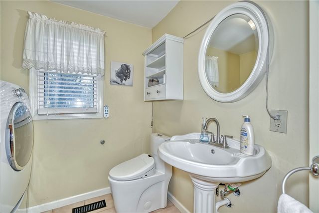 201 Bittersweet Drive, Farmington, NY 14425