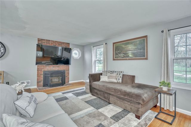 201 Bittersweet Drive, Farmington, NY 14425