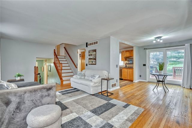 201 Bittersweet Drive, Farmington, NY 14425