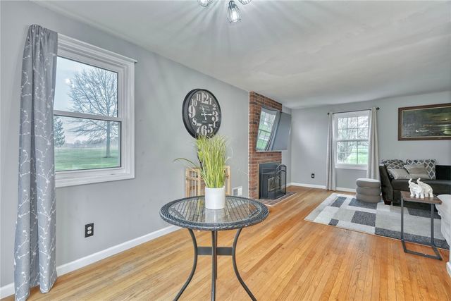 201 Bittersweet Drive, Farmington, NY 14425