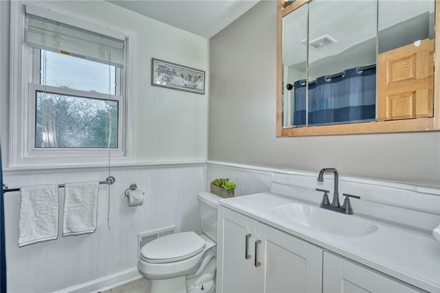 201 Bittersweet Drive, Farmington, NY 14425