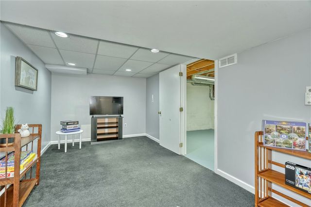 201 Bittersweet Drive, Farmington, NY 14425