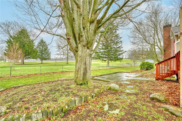 201 Bittersweet Drive, Farmington, NY 14425