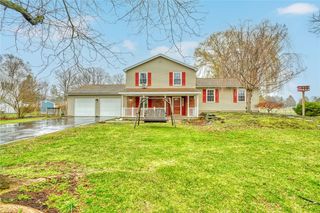 201 Bittersweet Drive, Farmington, NY 14425