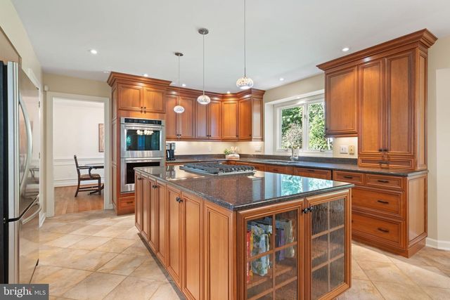 6474 GRISTMILL SQUARE LN, Centreville, VA 20120