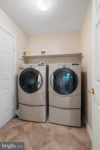 6474 GRISTMILL SQUARE LN, Centreville, VA 20120