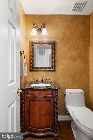 6474 GRISTMILL SQUARE LN, Centreville, VA 20120