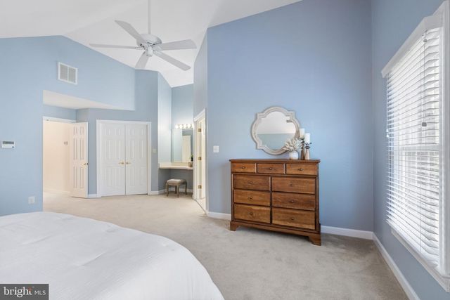 6474 GRISTMILL SQUARE LN, Centreville, VA 20120