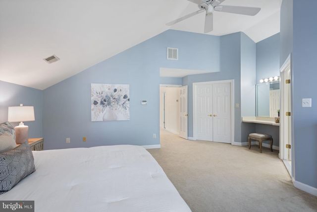 6474 GRISTMILL SQUARE LN, Centreville, VA 20120