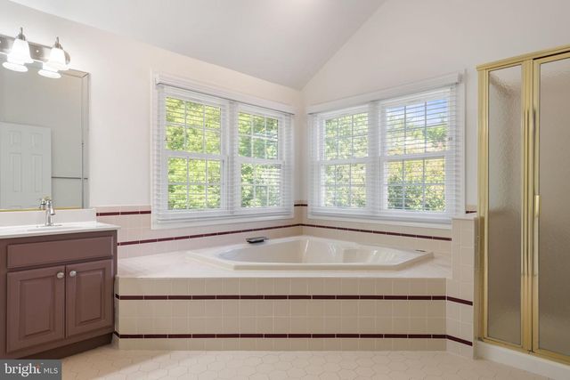 6474 GRISTMILL SQUARE LN, Centreville, VA 20120