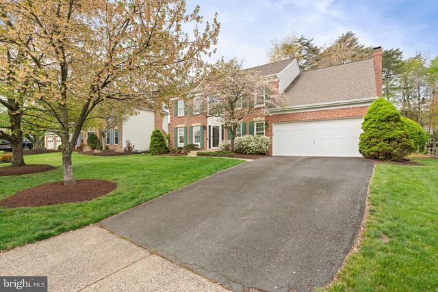 6474 GRISTMILL SQUARE LN, Centreville, VA 20120