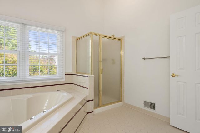 6474 GRISTMILL SQUARE LN, Centreville, VA 20120