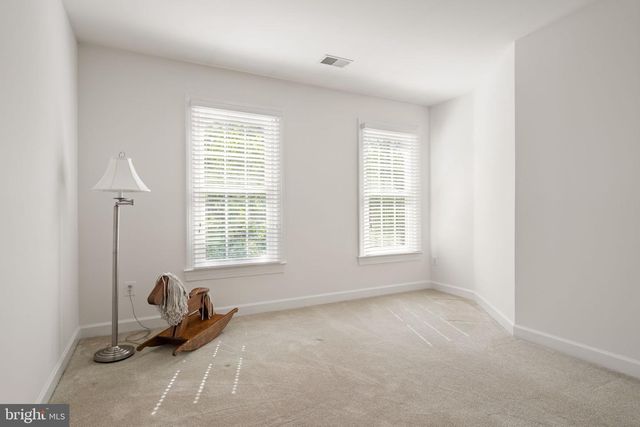 6474 GRISTMILL SQUARE LN, Centreville, VA 20120
