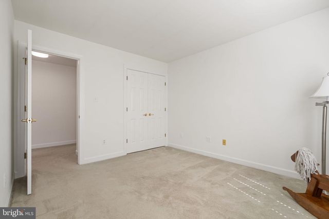 6474 GRISTMILL SQUARE LN, Centreville, VA 20120