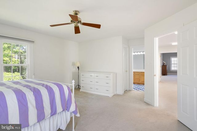 6474 GRISTMILL SQUARE LN, Centreville, VA 20120