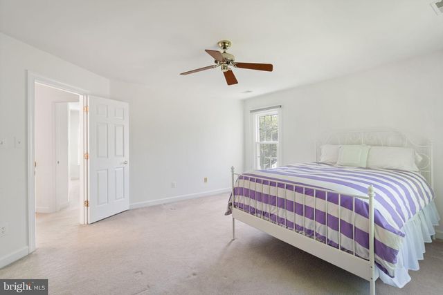6474 GRISTMILL SQUARE LN, Centreville, VA 20120