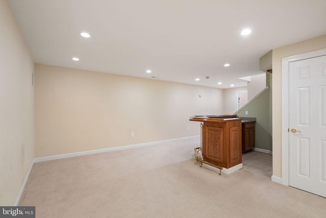 6474 GRISTMILL SQUARE LN, Centreville, VA 20120